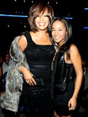 Whitney Housten'ın Kızı Baygın Halde Küvette Bulundu