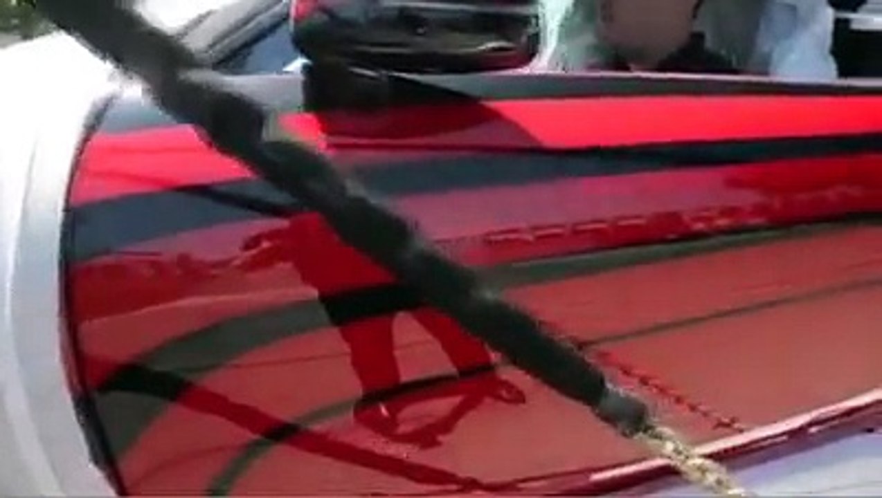 Bugattinin Sahibine Teslimatı..