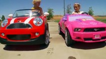 سباق سيارات أطفال بين الموستانج والميني كوبر