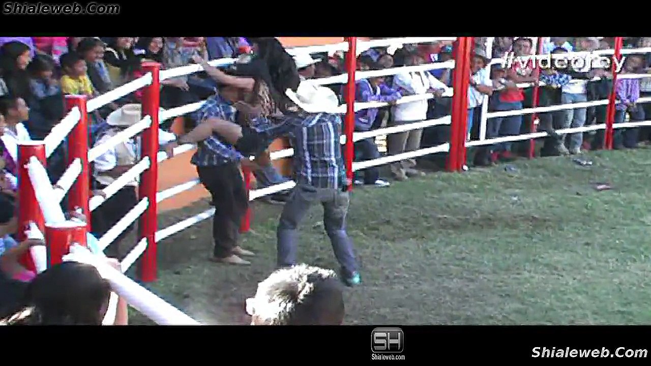 Jaripeo De Mujeres Valientes y Sensuales Damitas Montan Toros Salvajes De La Mejor Ganaderia De La Region En Mexico 2015