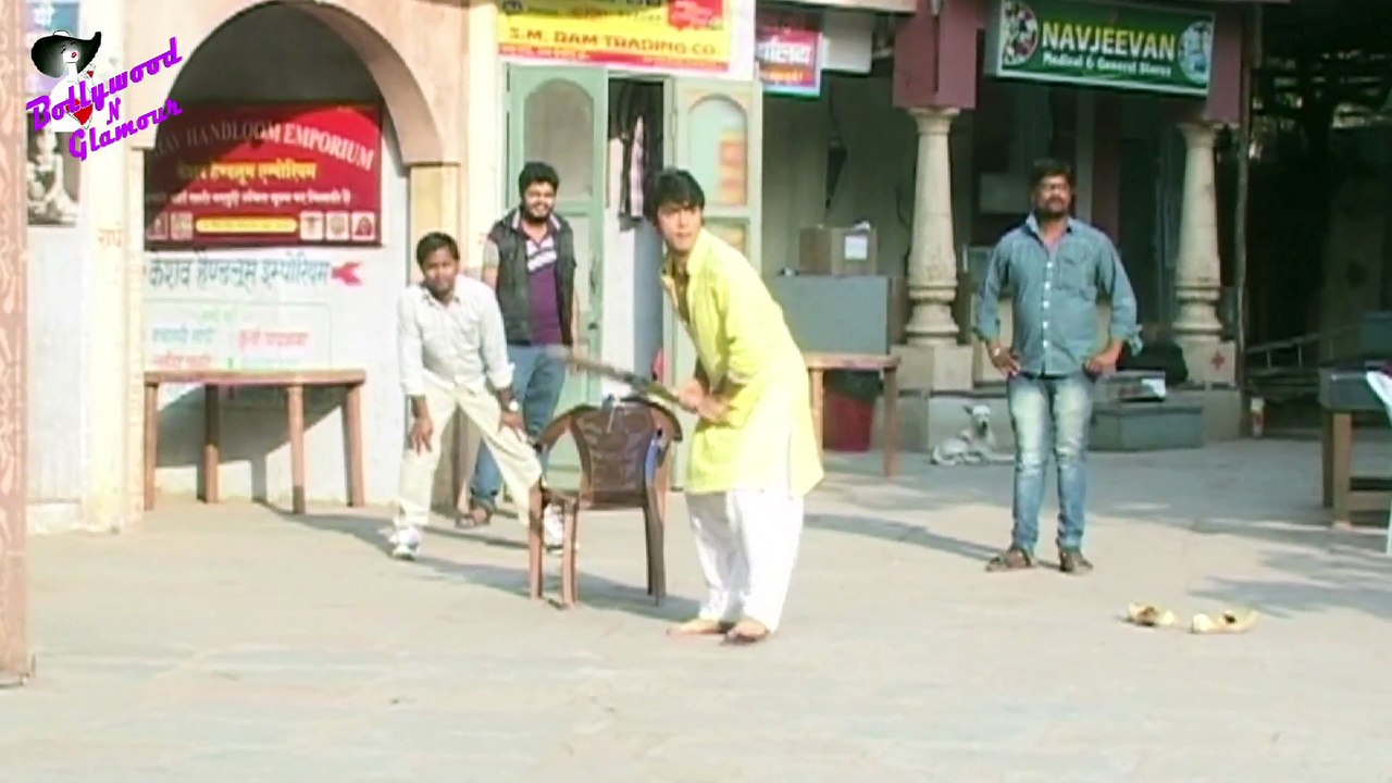 On Location of TV Serial  'Mere Rang Mein Rangne Wali'