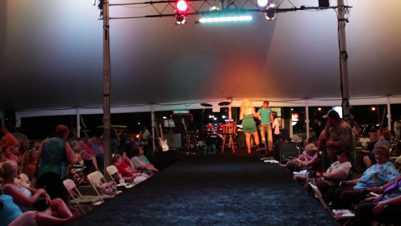 Wendy Lynn Adams sings I'm Still In Love With You Elvis Week 2014 video