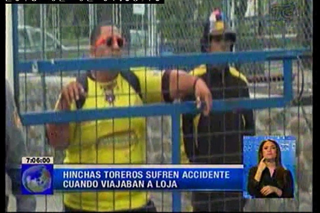 Hinchas “toreros” sufren accidente cuando viajaban a Loja