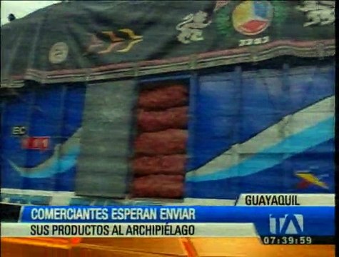 Comerciantes esperan para enviar sus productos a Galápagos