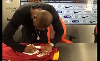 Victor Ibarbo La firma del contratto ofiziale presentazione AS Roma