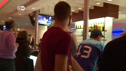 Berliners watch Super Bowl | Journal