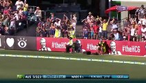 Smith Finds Gap Between Legs To Score a Boundary!