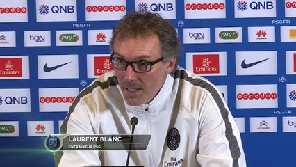 PSG - Blanc : "Cavani ? Ayons des relations professionnelles"