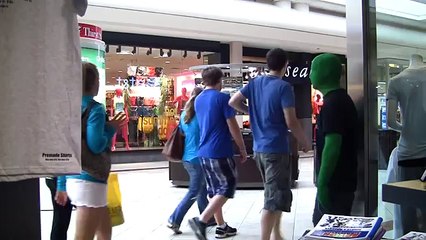 Public Prank - Mannequin 2