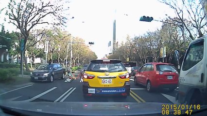 Ciclista Atropellada en Crucero SALE ILESA