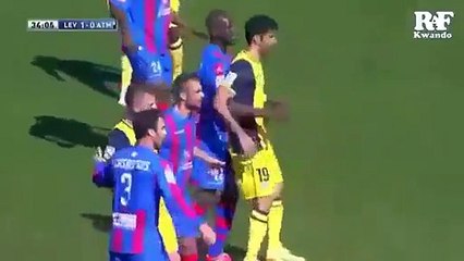 I bet you can’t stop laughing after watching this