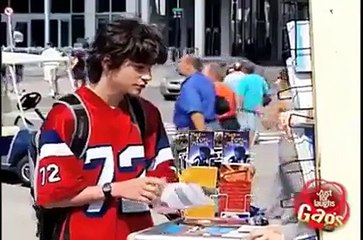 Four Handed Info Booth Girl Prank