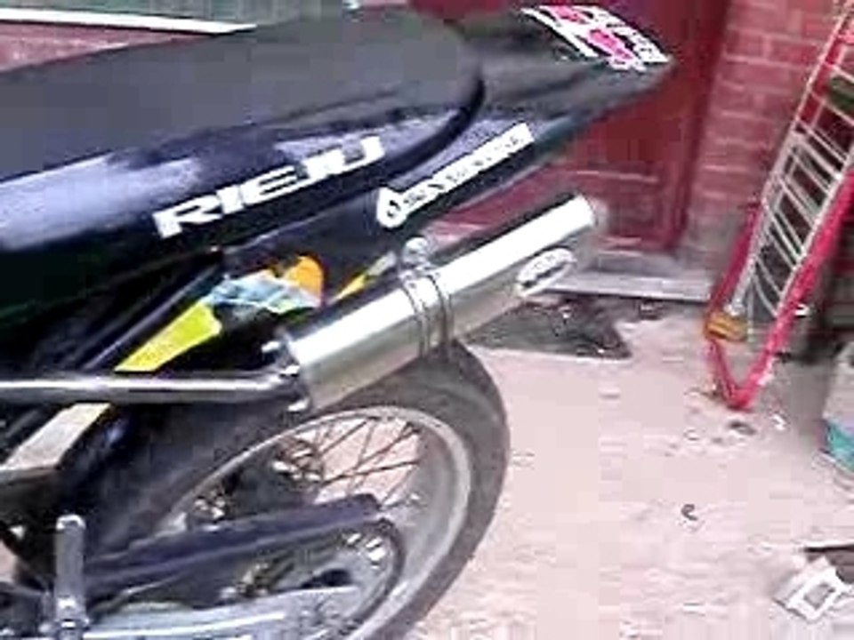 Leovince V6