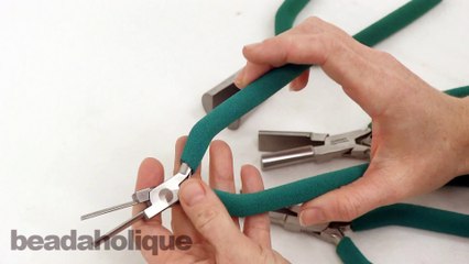 Using Wubbers Half Round Pliers