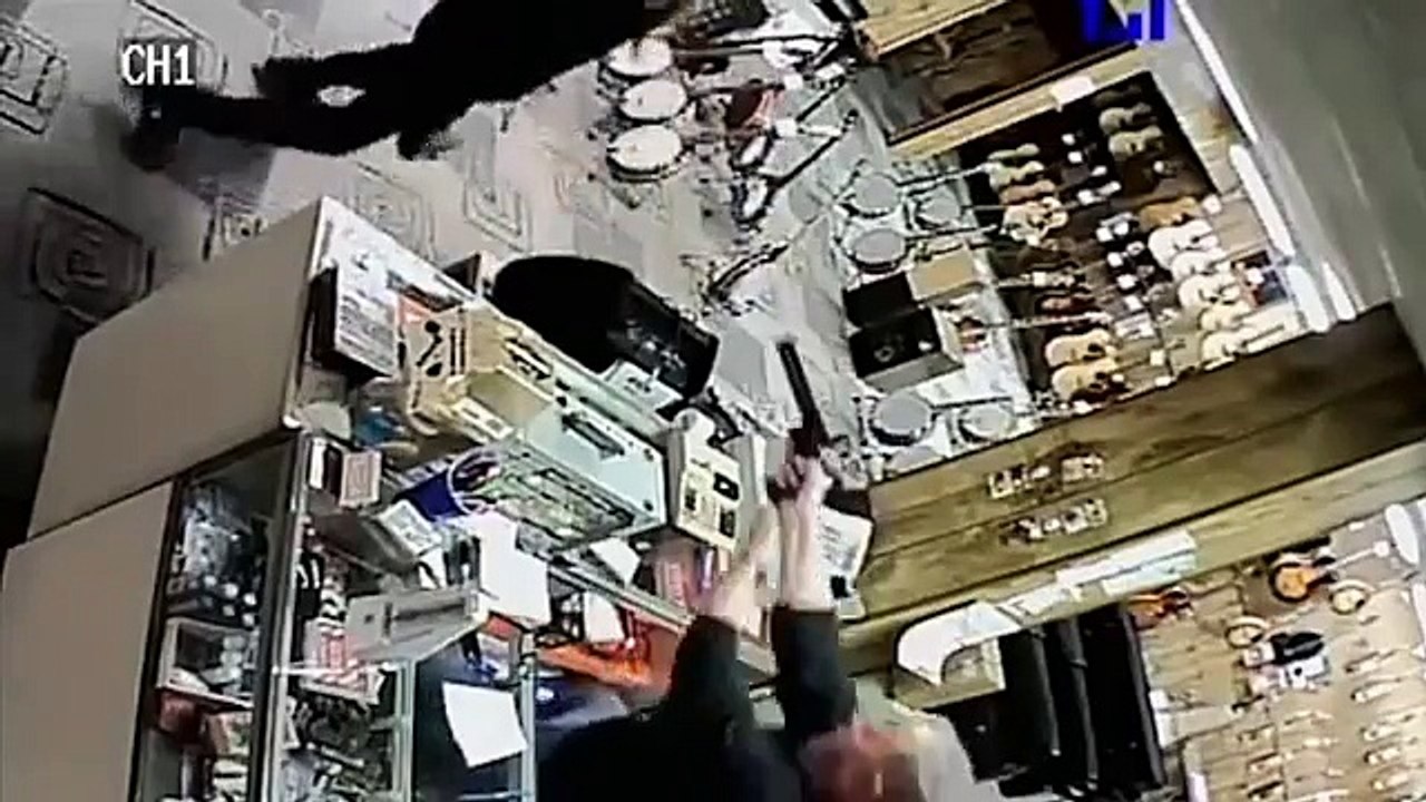 Un braqueur simule sa mort pour pouvoir s'enfuir !