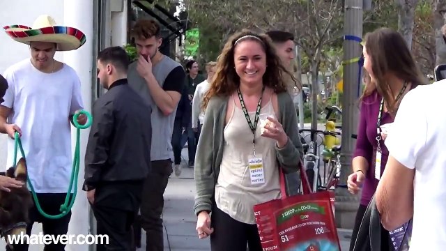 T'as un gros cul Caméra cachée hilarante!