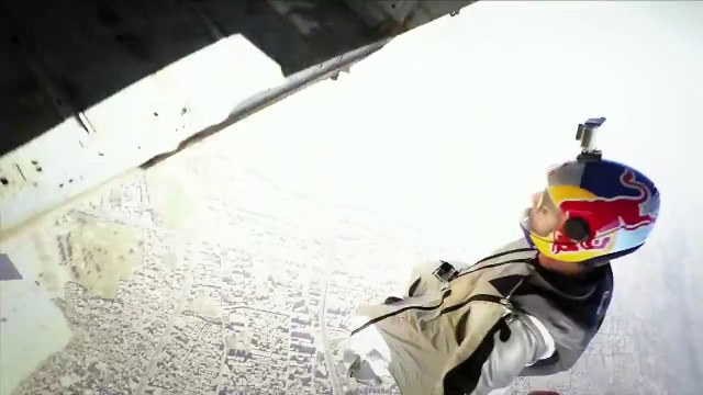 Vol en Wingsuit au-dessus des pyramides de Giza!