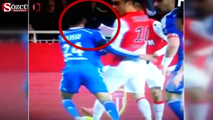 Berbatov'dan rakibine şok hareket!