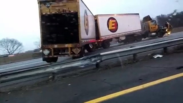 1.18.15 NJ Turnpike I-95 Crash - Black Ice - Trailer flip