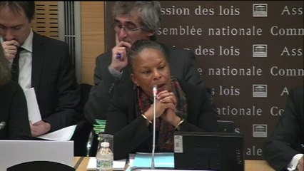 Surveillance en prison : Christiane Taubira détaille ses nouvelles mesures