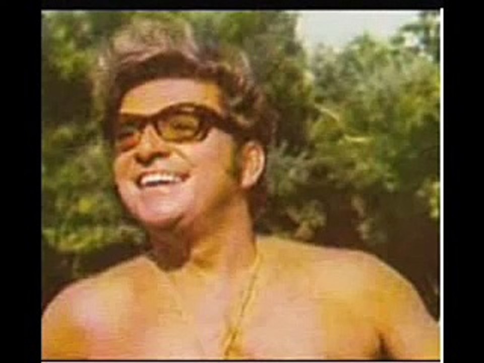 Zeki Müren-Aldığım Her nefesin birisi senin