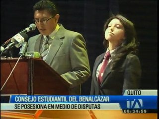 El nuevo Consejo Estudiantil del Colegio Benalcázar se posesionó en medio de disputas