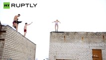 Veja o vídeo com acrobacias perigosas que chamou a atenção da polícia russa