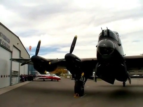 WW II AVRO LANCASTER BOMBER START ENGINE MOTOR