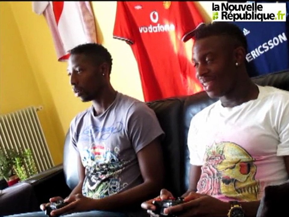 Le test de PES 11 par deux joueurs du Tours FC
