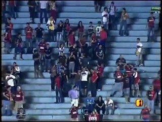 Michael Jackson y John Lennon se unen para componer un gol en Brasil