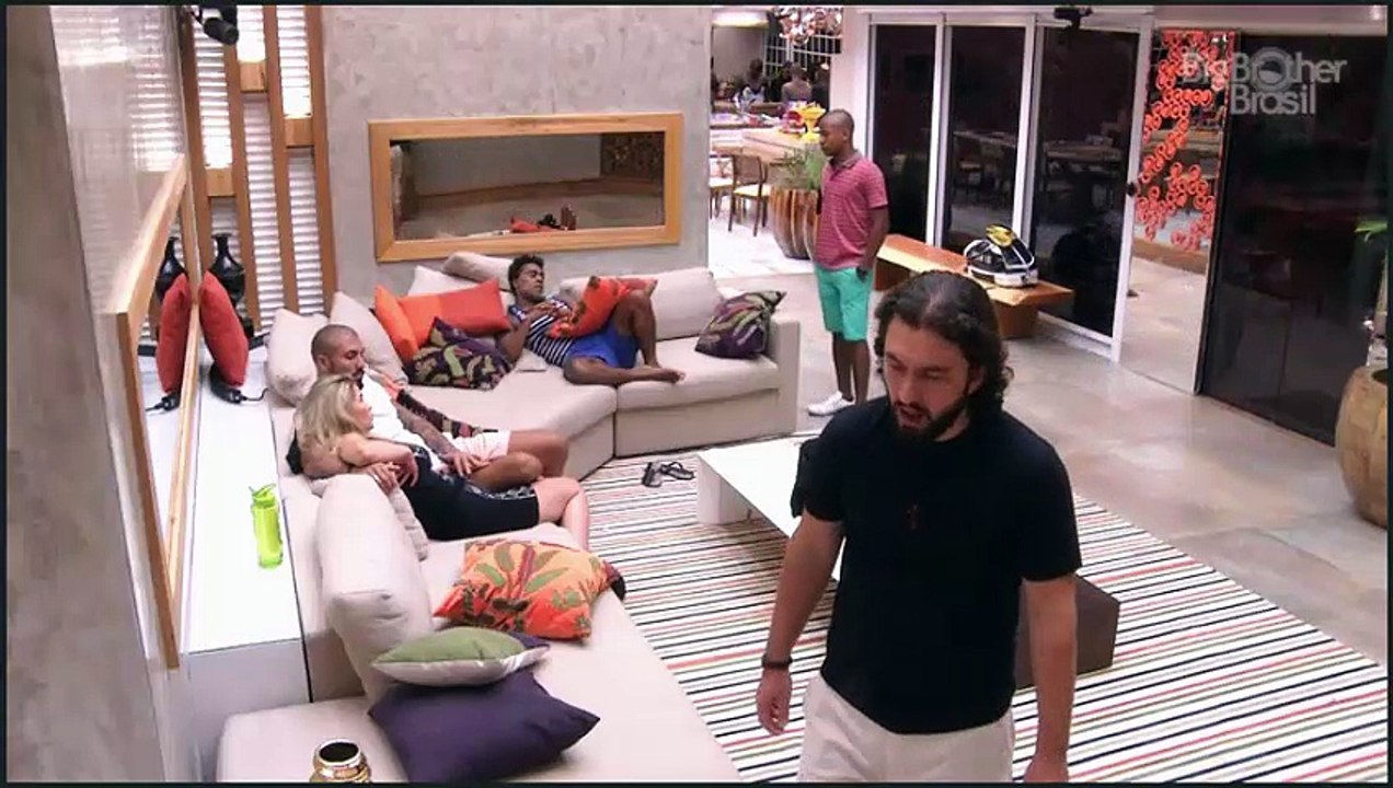 fe e aline sofa 2