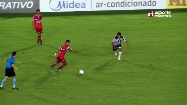 Rogério quase amplia para o Ríver-PI, contra o Botafogo-PB pela Copa do Nordeste