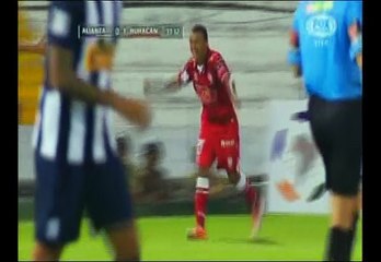 Alianza Lima vs. Huracán: el blooper que permitió gol de visita en Copa Libertadores VIDEO