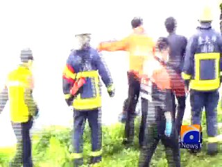 Taiwan plane crashes into River-04 Feb 2015