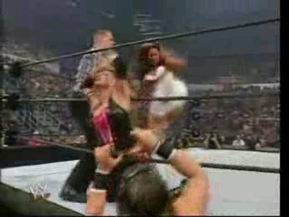 Trish Stratus vs. Melina