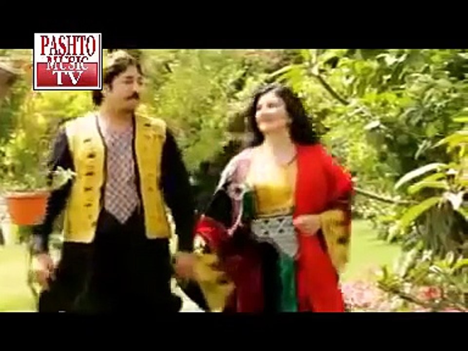 nazia iqbal and javed fiza hit pshto song -  Musafari