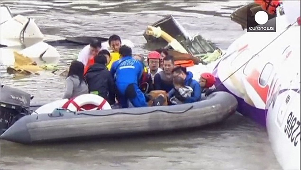 Dozens feared dead as TransAsia plane crashes in Taiwan