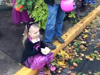 Halloween Trick or Treating in Cottage Grove, Oregon