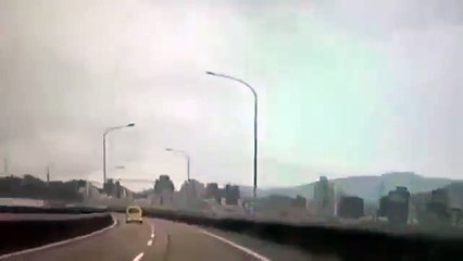 Taiwan Air crash footage Closeup shot -  04-Feb-2015