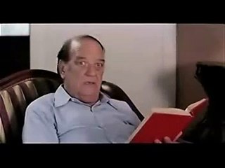 طالب تالته اعدادي وهو بيذاكر دراسات