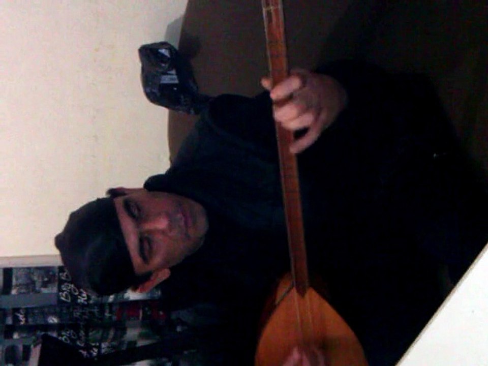 AKMA GÖZLERİMDEN ORHAN GENCEBAYA ESERİ EN İYİ BAĞLAMA VİRTİOZÜ ERKAN ATİLLA DEMİR DÖĞEN FARKIYLA