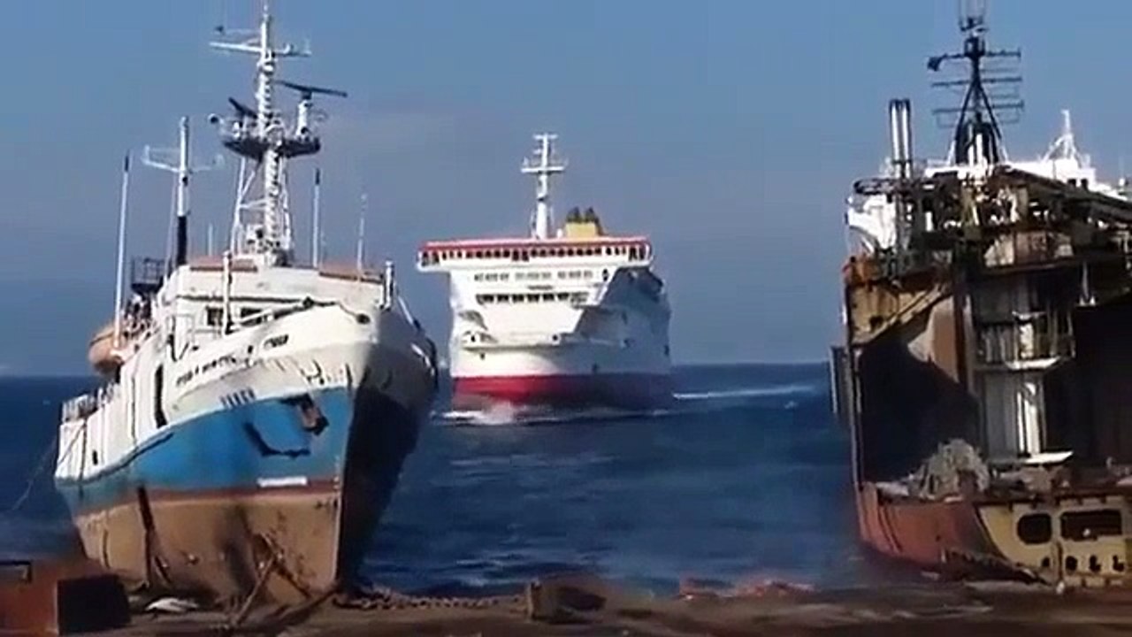 How To Park a Massive Boat Video