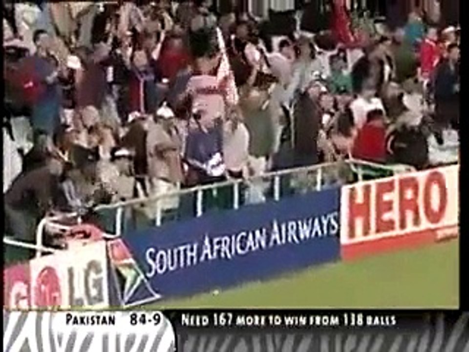 Shoaib Akhtar Smashing English Bowlers WC 2003