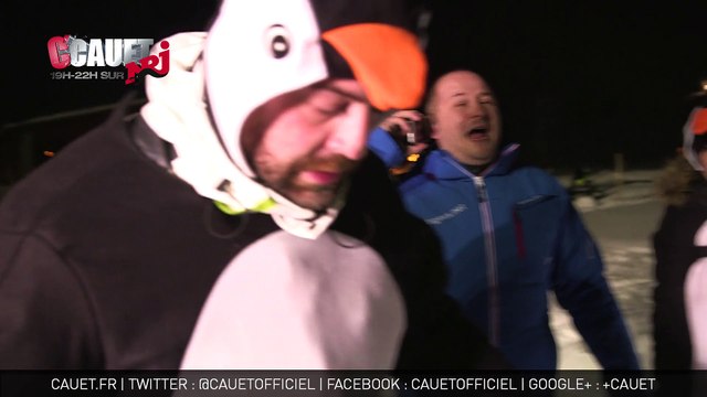 Jeff et Mika en pingouins à la patinoire de Tignes - C'Cauet sur NRJ