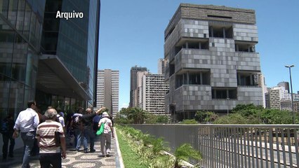 Graça Foster renuncia à presidência da Petrobras