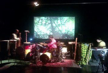 EE3/ Etno Ecléctico Trío en Noise off festival