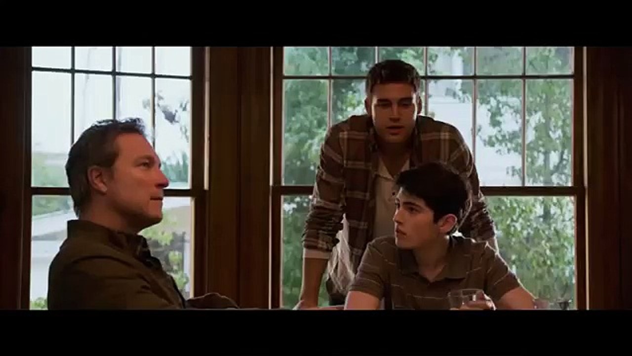 “Boy Next Door” Interviews - Jennifer Lopez & Ryan Guzman