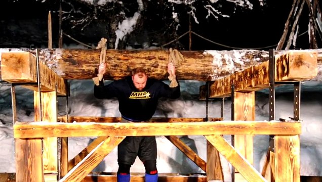 La Montagne de Game of Thrones soulève un tronc de 640 kg