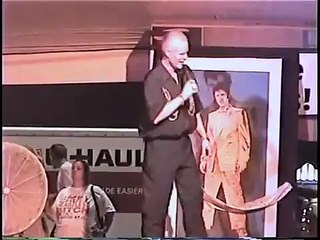 Chris Drummond sings Burning Love at Elvis Week video
