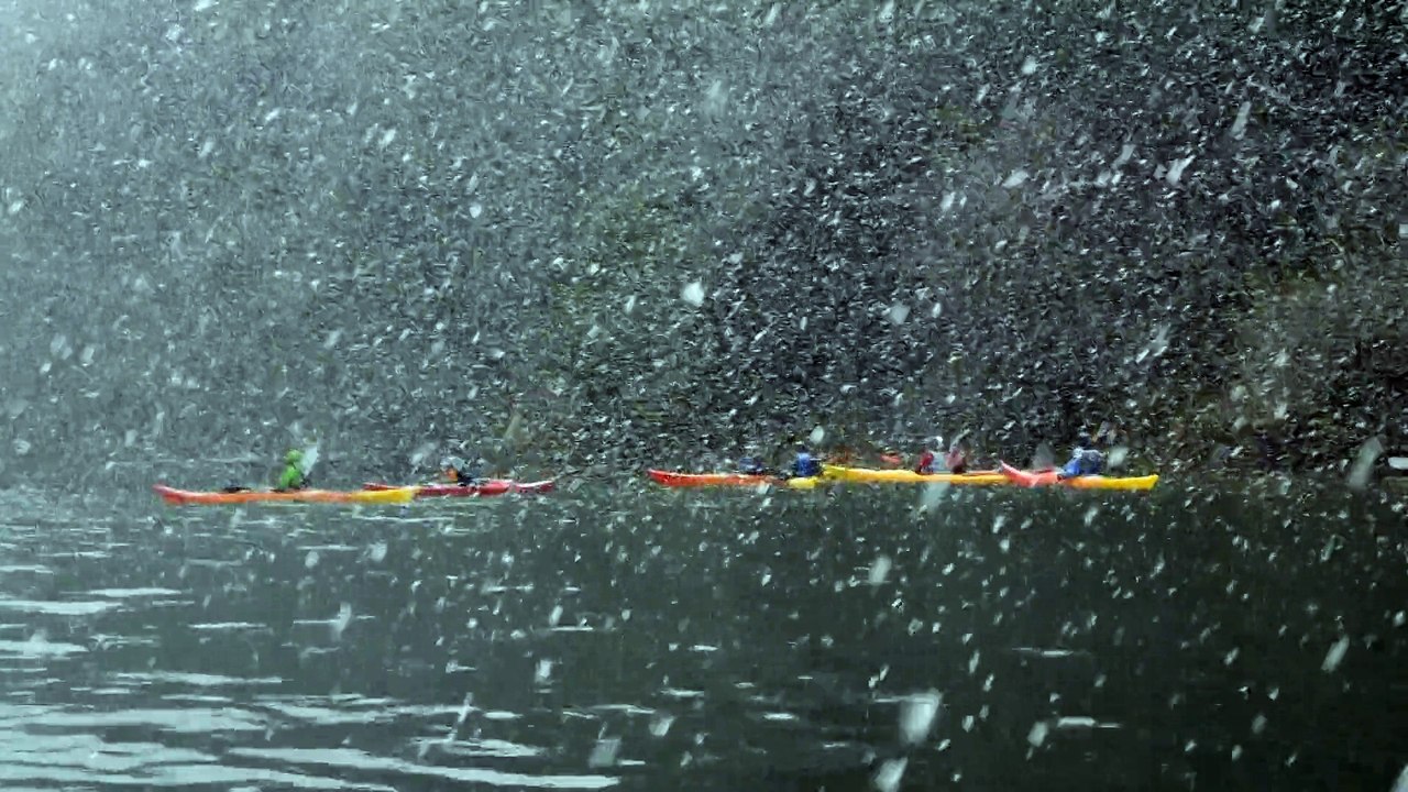 Chute de neige (en kayak) sur le lac du Bourget à Saint Pierre de Curtille